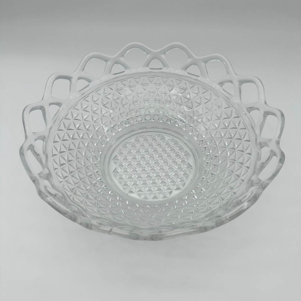Vintage Imperial Glass Diamond Point Lace Edge Clear Pressed Glass Fruit Bowl‎